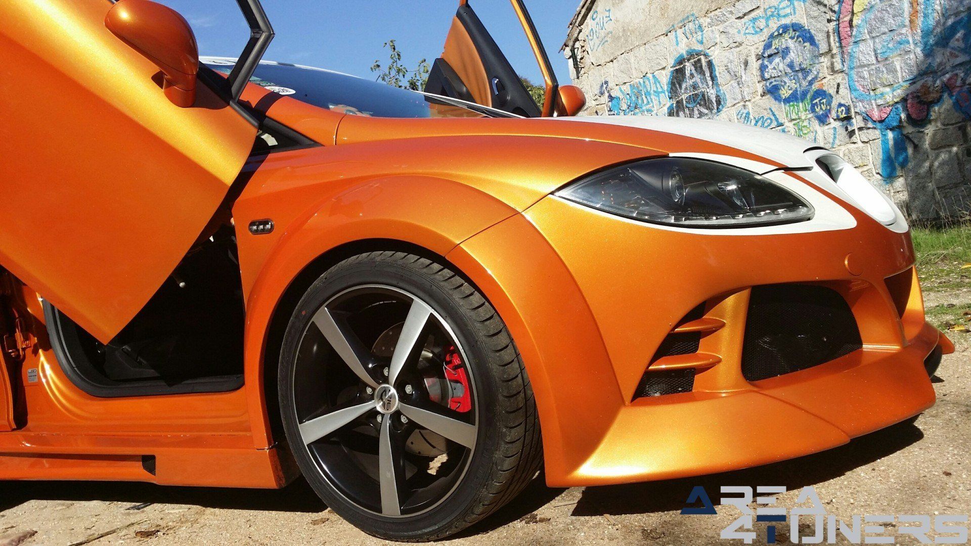Imagen reportaje coche Tuning Seat León Ganador Tapado Imagen perteneciente al reportaje de coche Tuning, de la revista Area4tuners.es sobre un Seat León
