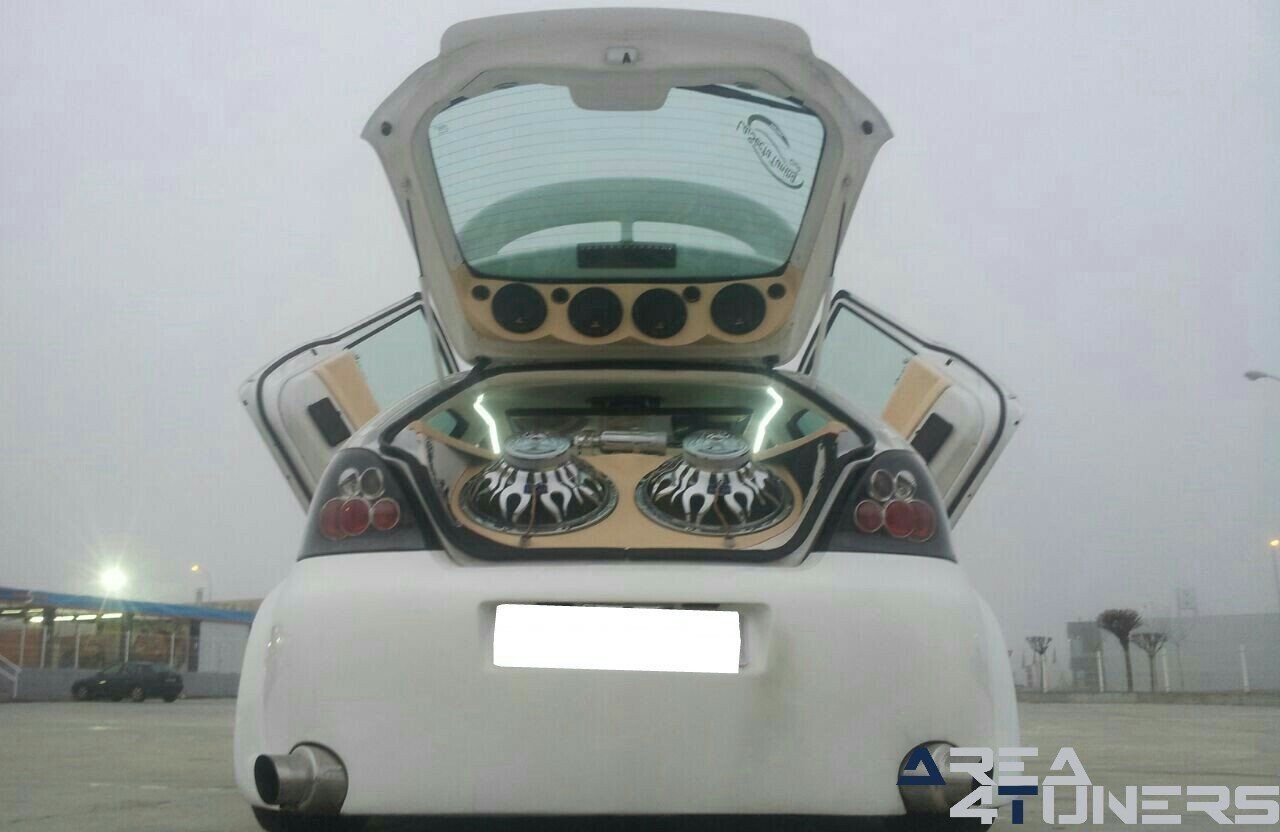 Imagen reportaje coche Tuning Mg Zr Sin City Imagen perteneciente al reportaje de coche Tuning, de la revista Area4tuners.es sobre un Mg Zr