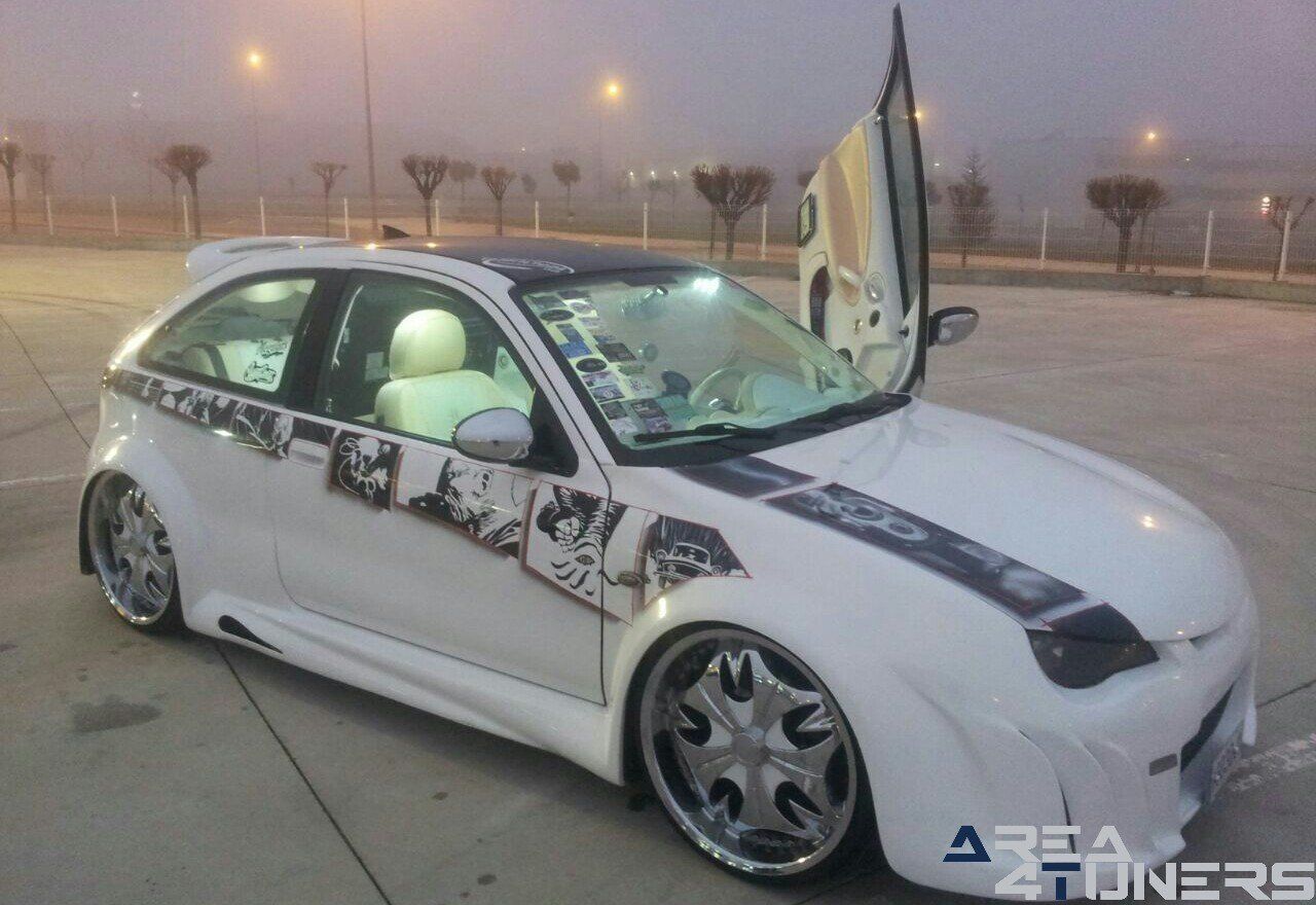 Imagen reportaje coche Tuning Mg Zr Sin City Imagen perteneciente al reportaje de coche Tuning, de la revista Area4tuners.es sobre un Mg Zr