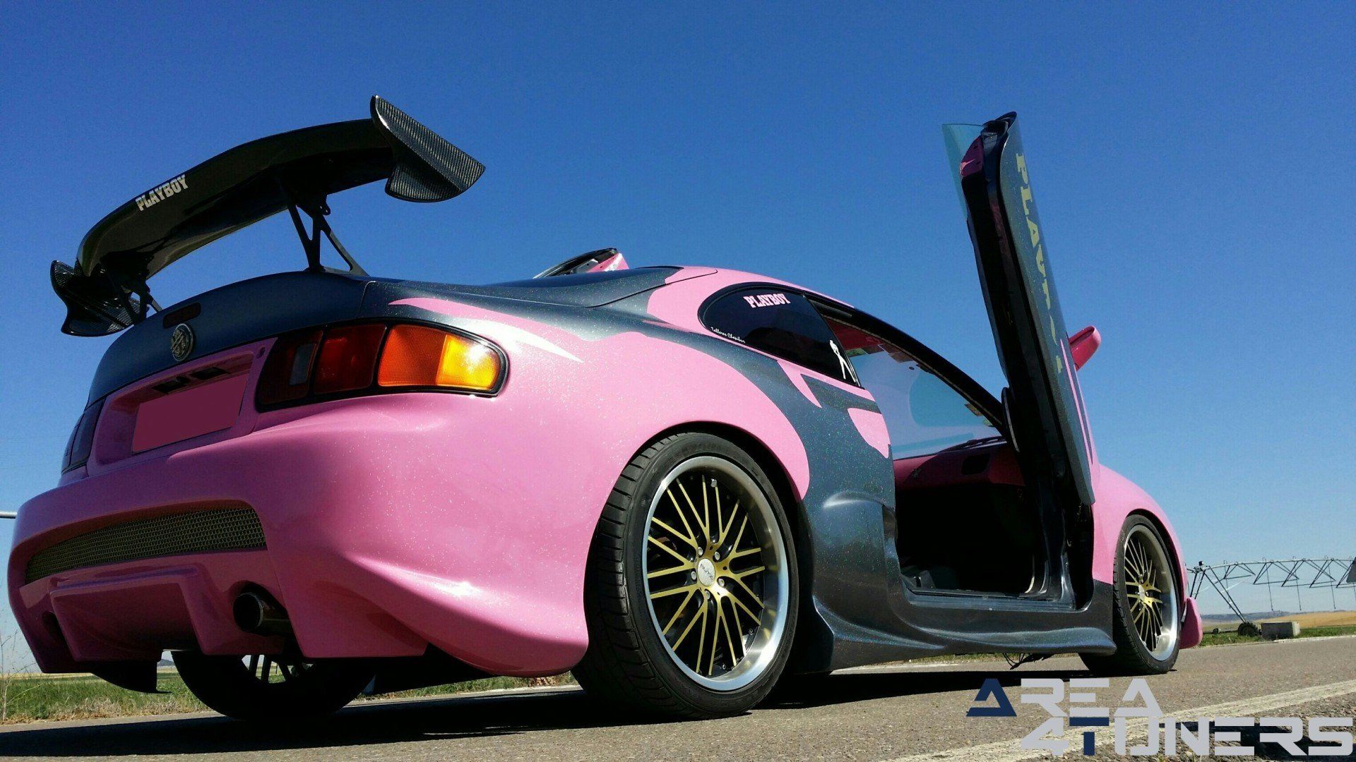 Imagen reportaje coche Tuning Toyota Celica Playboy Imagen perteneciente al reportaje de coche Tuning, de la revista Area4tuners.es sobre un Toyota Celica