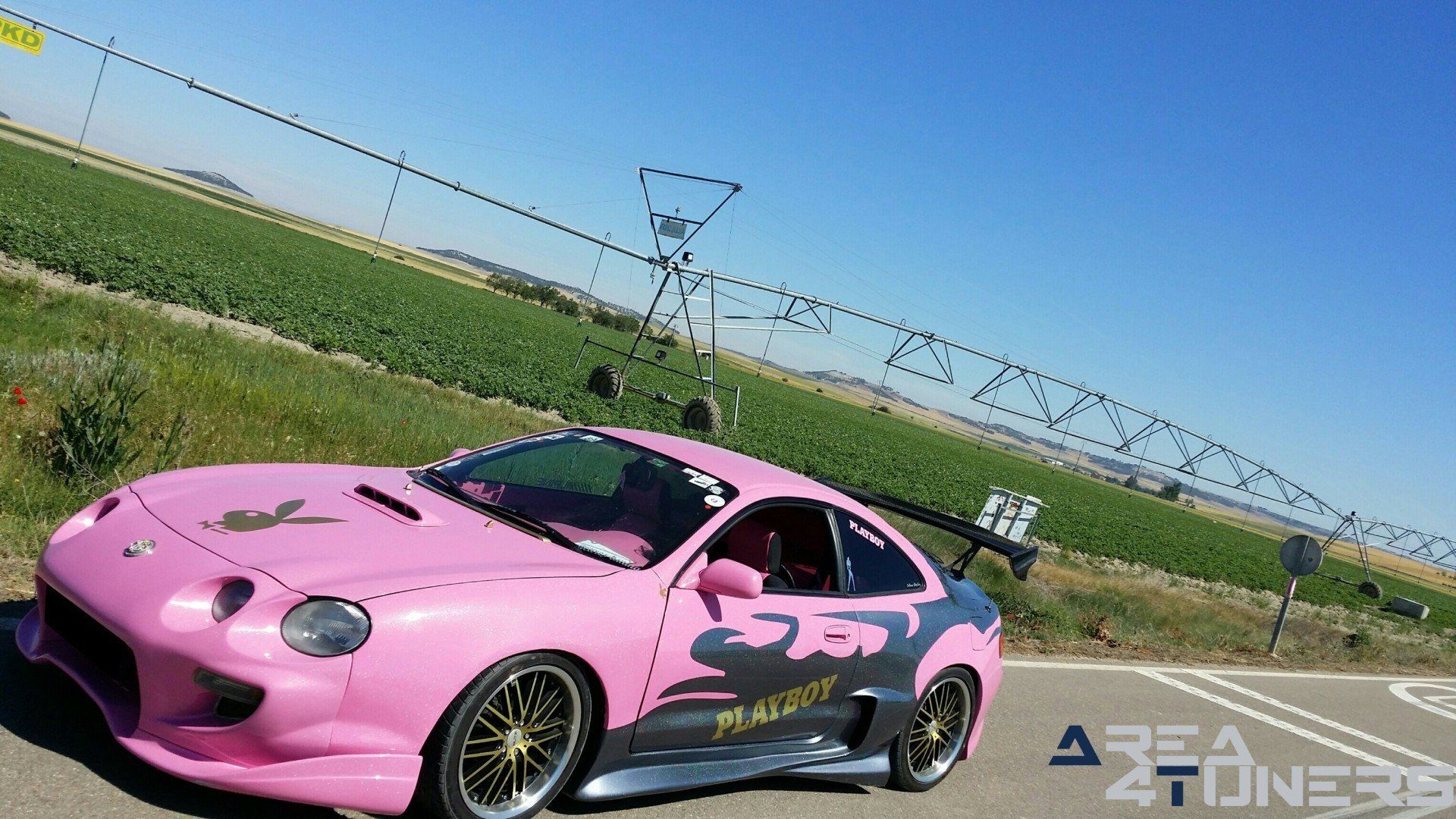 Imagen reportaje coche Tuning Toyota Celica Playboy Imagen perteneciente al reportaje de coche Tuning, de la revista Area4tuners.es sobre un Toyota Celica