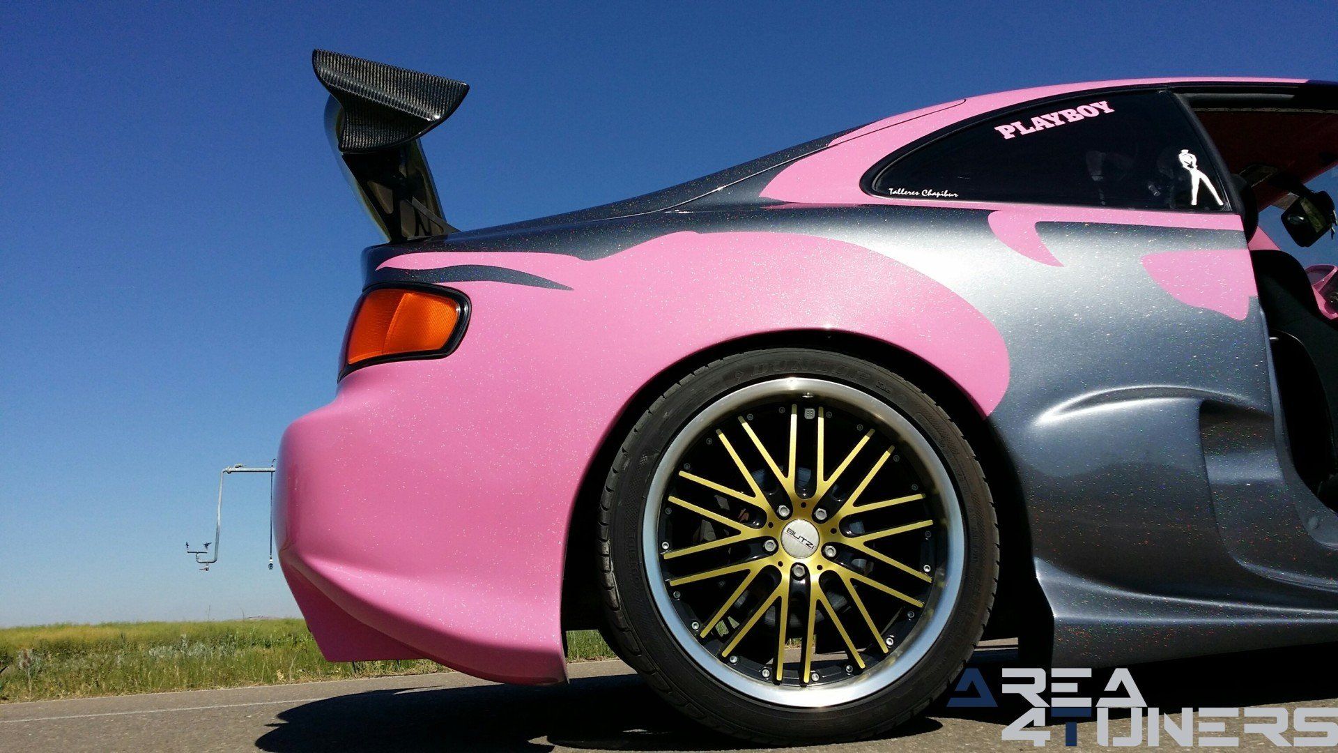 Imagen reportaje coche Tuning Toyota Celica Playboy Imagen perteneciente al reportaje de coche Tuning, de la revista Area4tuners.es sobre un Toyota Celica