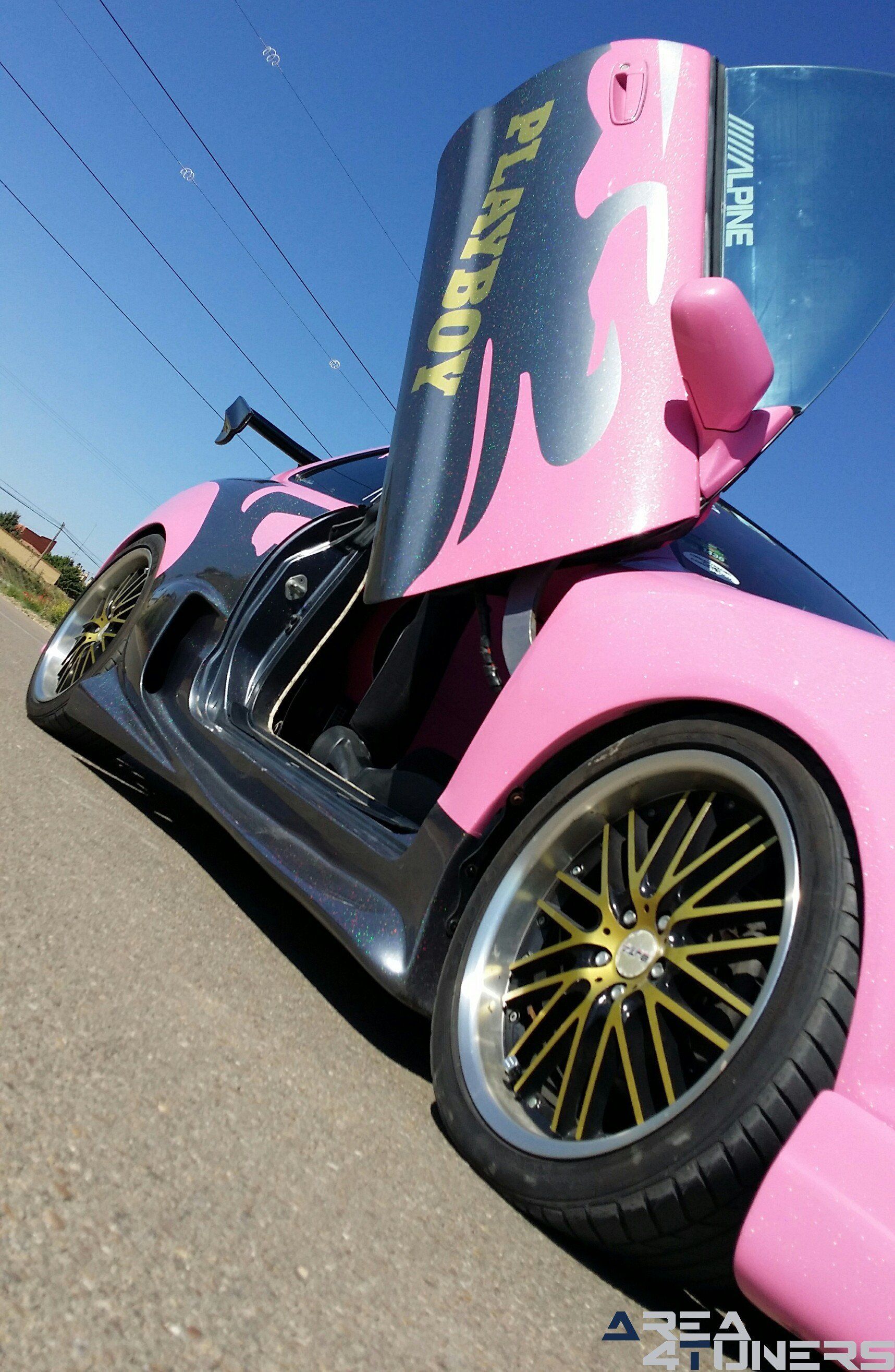 Imagen reportaje coche Tuning Toyota Celica Playboy Imagen perteneciente al reportaje de coche Tuning, de la revista Area4tuners.es sobre un Toyota Celica