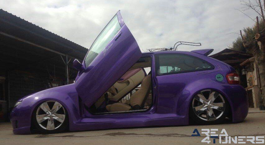 Imagen reportaje coche Tuning Mg Zr Curvas Infinitas Imagen perteneciente al reportaje de coche Tuning, de la revista Area4tuners.es sobre un Mg Zr