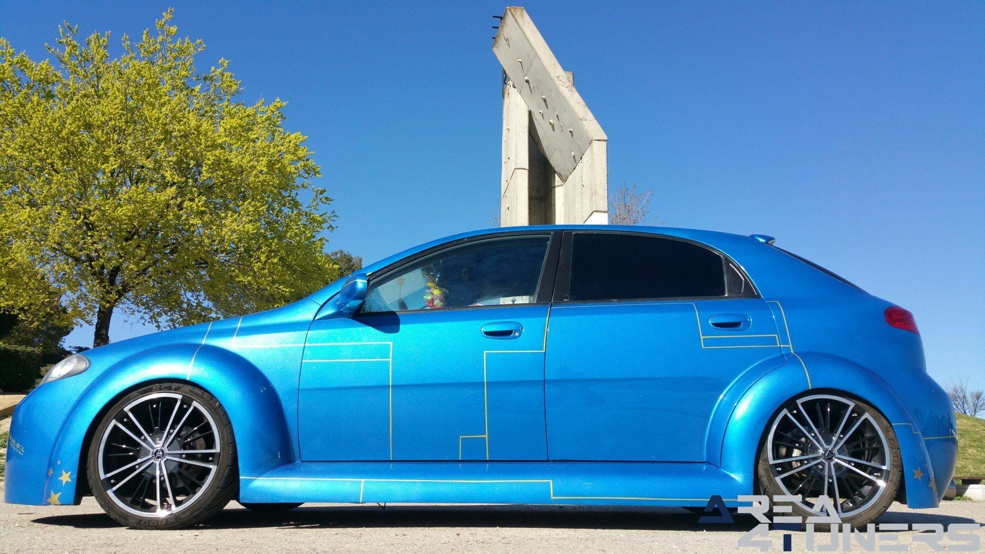 Imagen reportaje coche Tuning Daewoo Lacetti Circunstancias Dolorosas Imagen perteneciente al reportaje de coche Tuning, de la revista Area4tuners.es sobre un Daewoo Lacetti