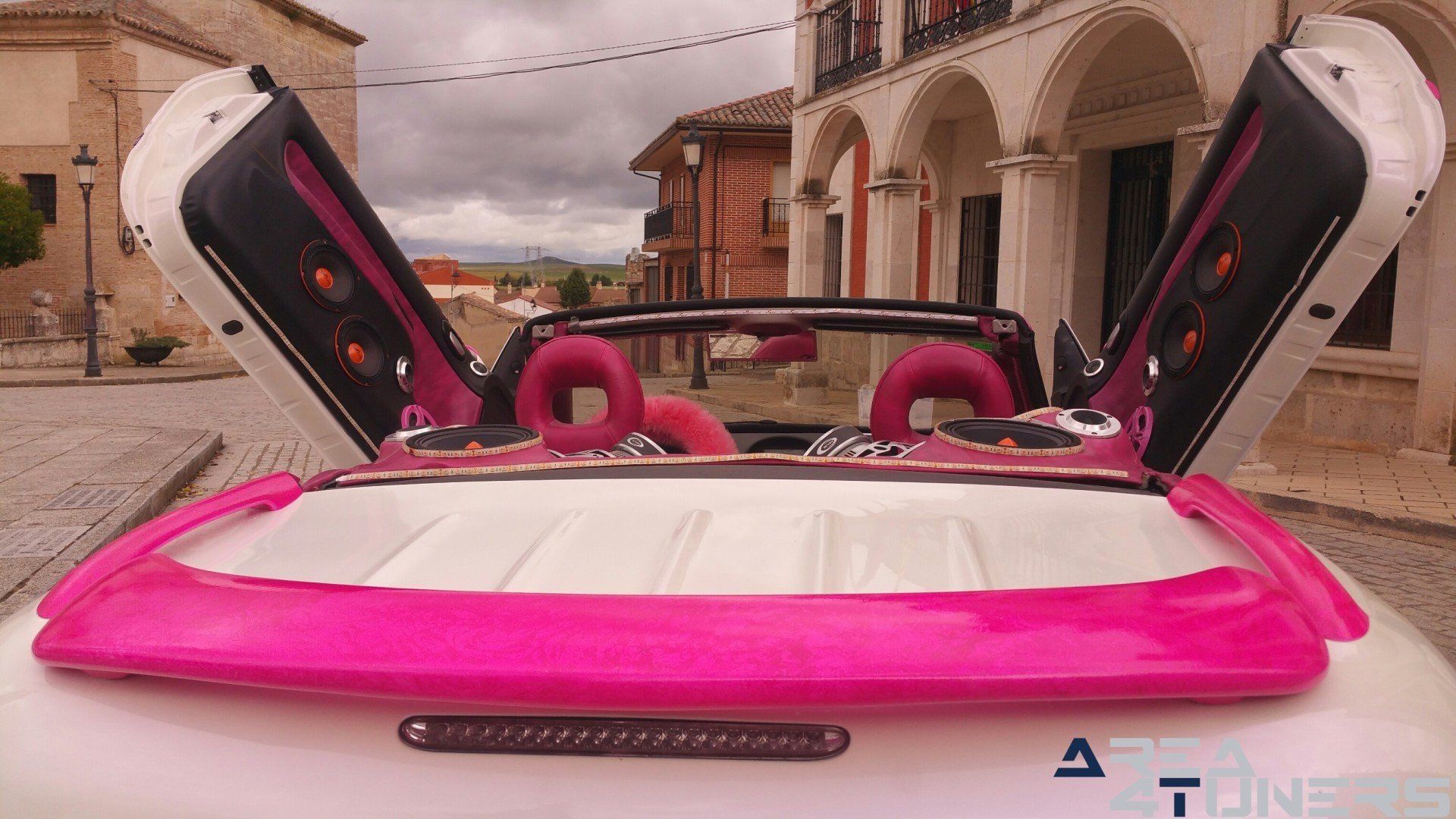 Imagen reportaje coche Tuning Peugeot 206 Mirada Femenina Imagen perteneciente al reportaje fotográfico de la revista Tuning de publicación diaria Area4tuners.es sobre un Peugeot 206