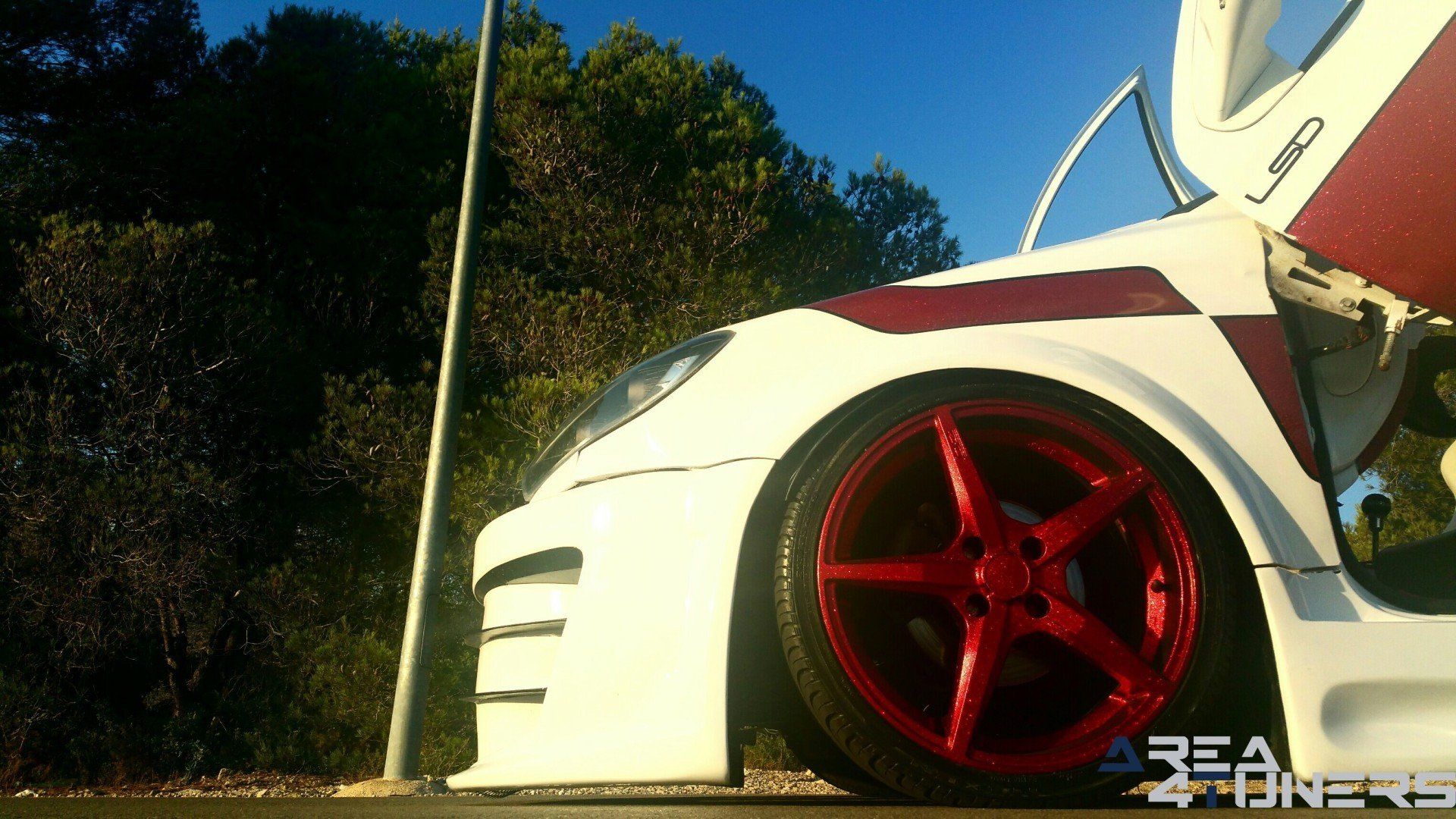 Imagen reportaje coche Tuning Peugeot 206 Doscirocco Imagen perteneciente al reportaje de coche Tuning, de la revista Area4tuners.es sobre un Peugeot 206