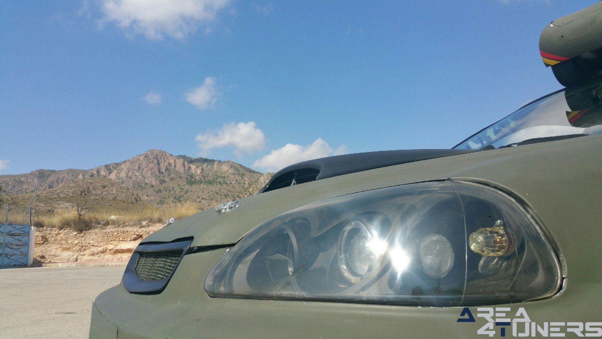 Imagen reportaje coche Tuning Honda Civic Coupé Kamikaze Imagen perteneciente al reportaje de coche Tuning, de la revista Area4tuners.es sobre un Honda Civic