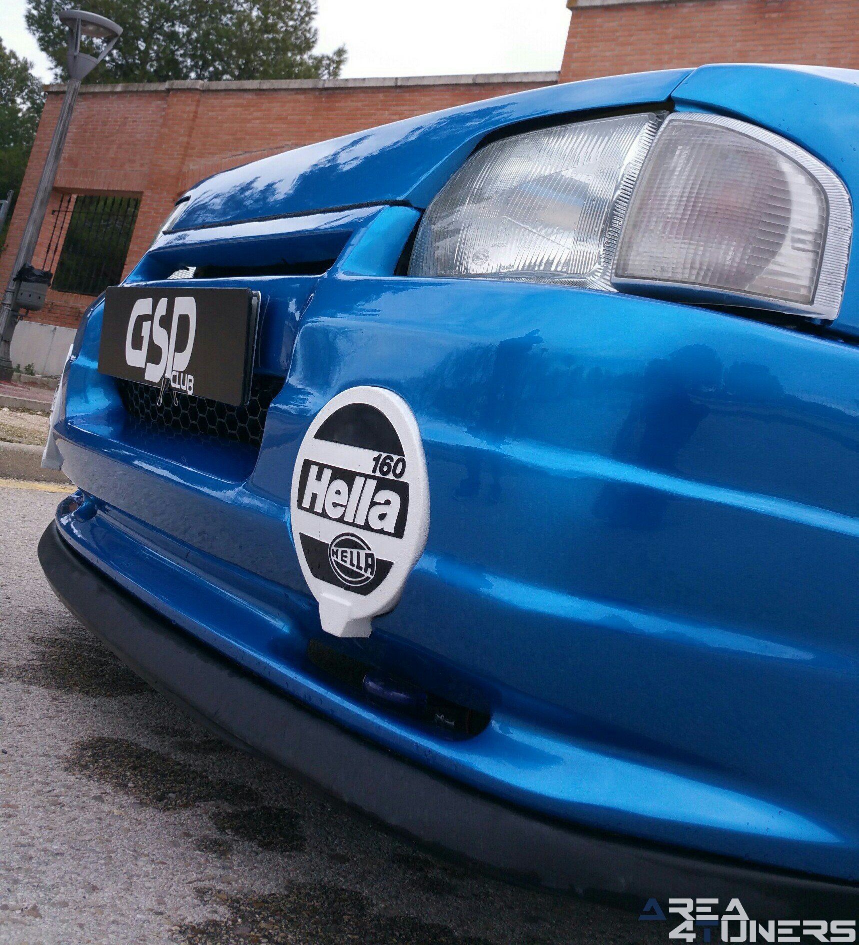 Imagen reportaje coche Tuning Ford Orión Constelación Orión Imagen perteneciente al reportaje fotográfico de la revista Tuning de publicación diaria Area4tuners.es sobre un Ford Orión