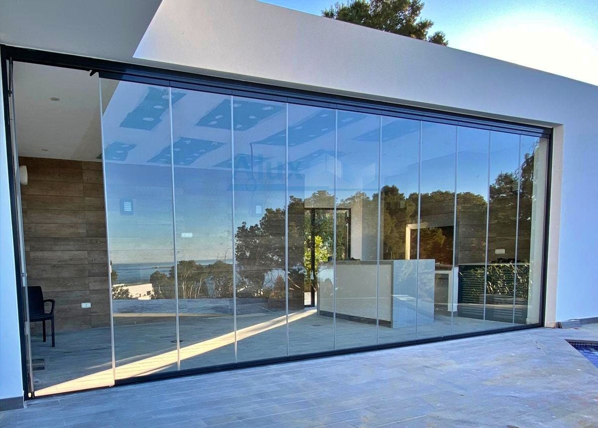 Instalar cortina de cristal en Albir