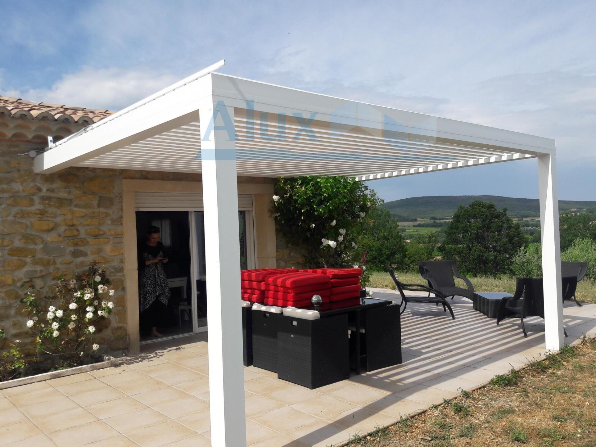 Pergola bioclimatica en Javea