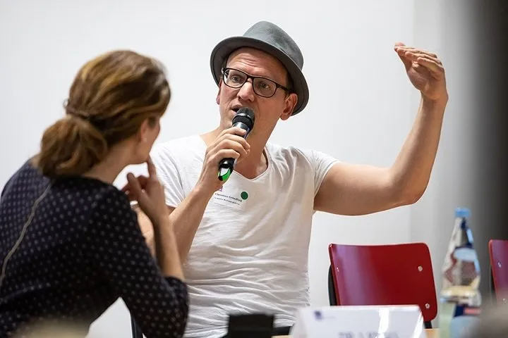 Dr. Jessica D.S. Knall und Christian Gündling im Gespräch, Regiseeur des Kinofilms