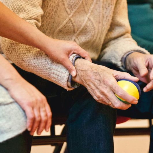 Ergotherapeutische geriatrische Behandlung, Bewegungsübungen für Senioren