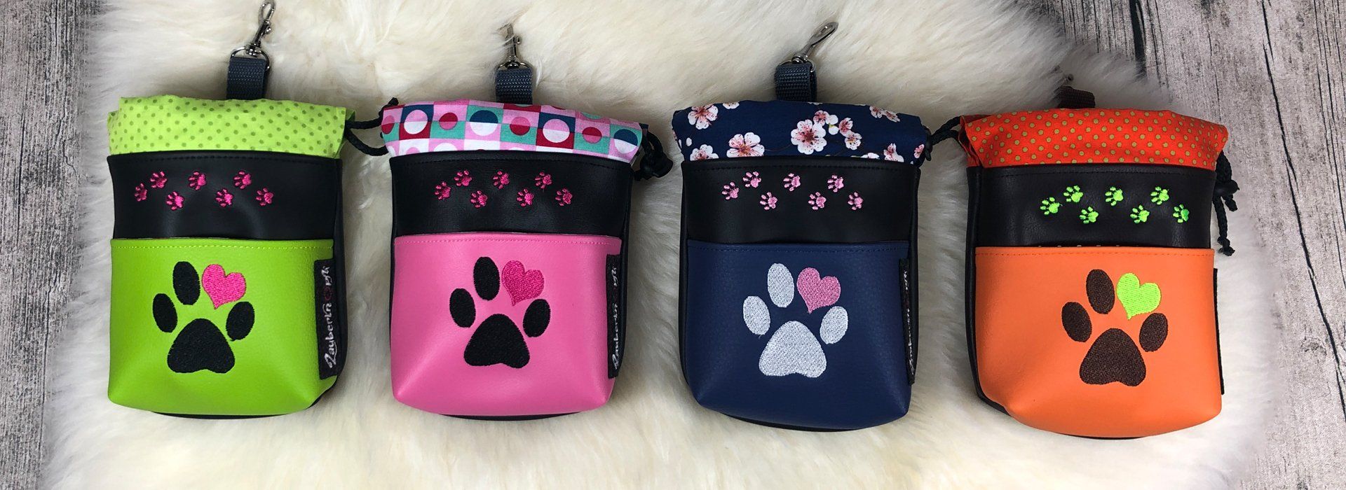 bunte Leckerlibeutel Futterbeutel aus hochwertigem Kunstleder