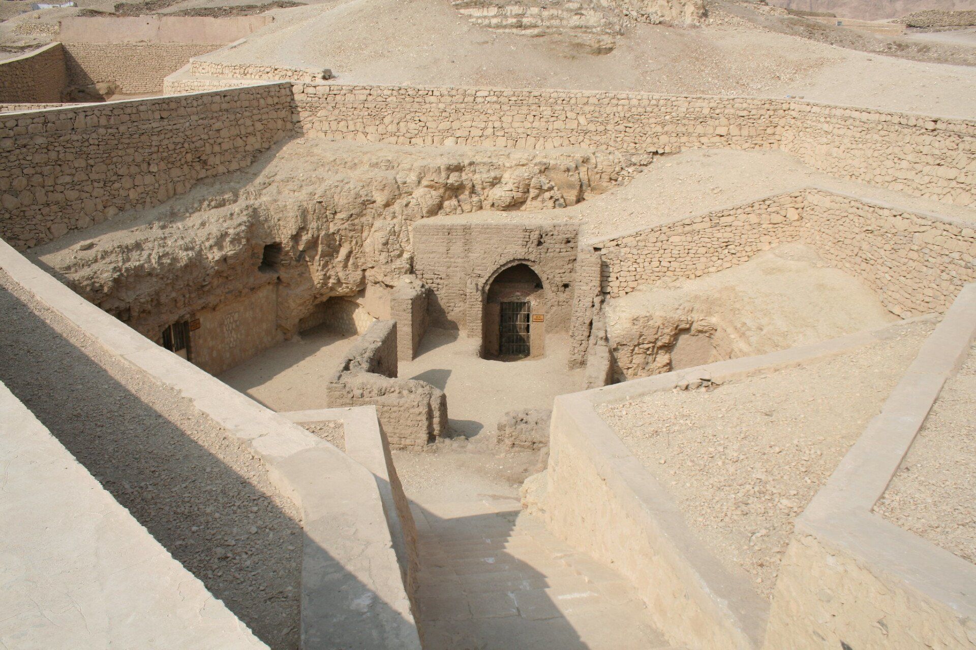 tombe des nobles louxor