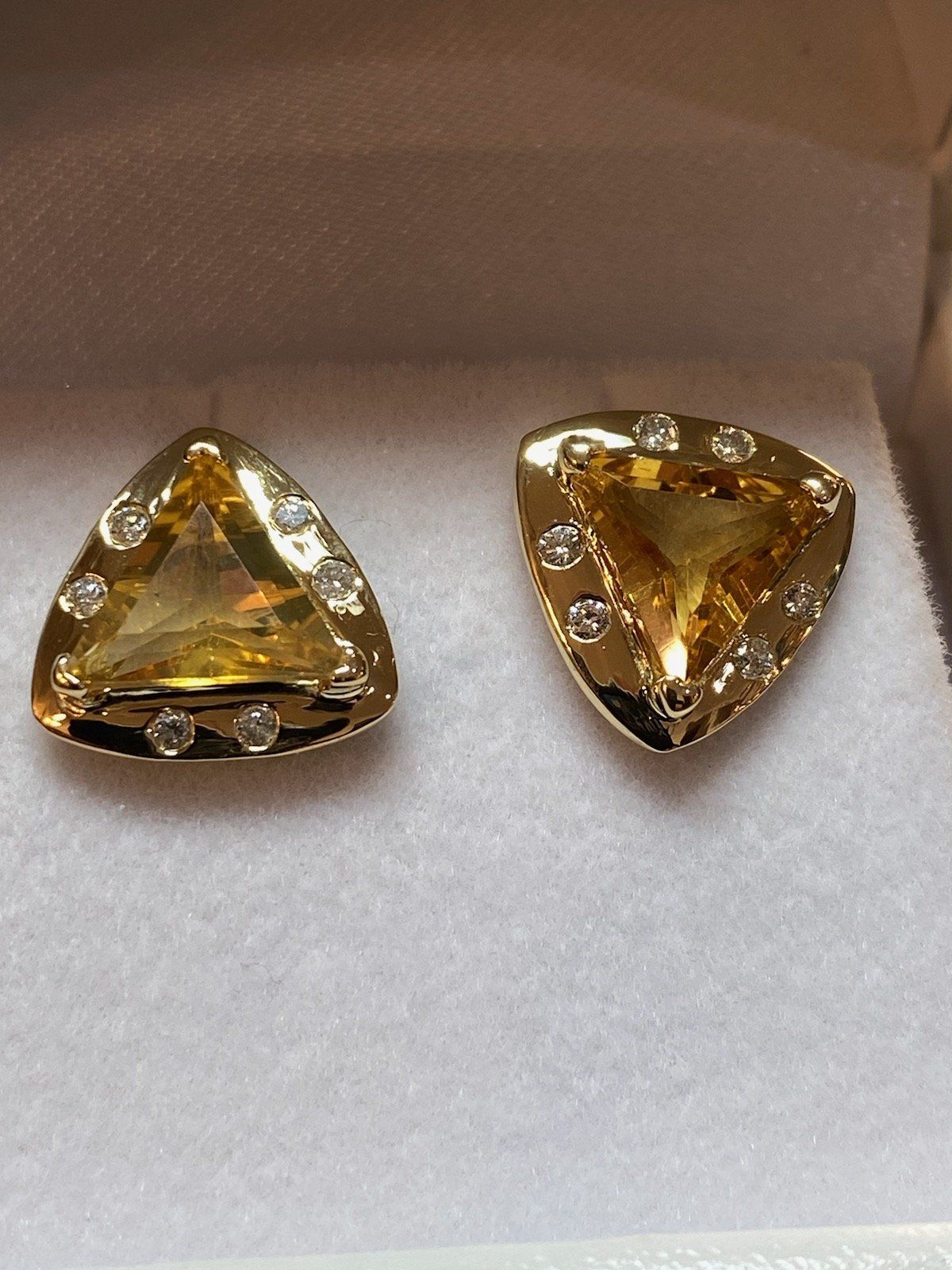 Boucles d'oreilles Or jaune 18 carats citrine et brillants
