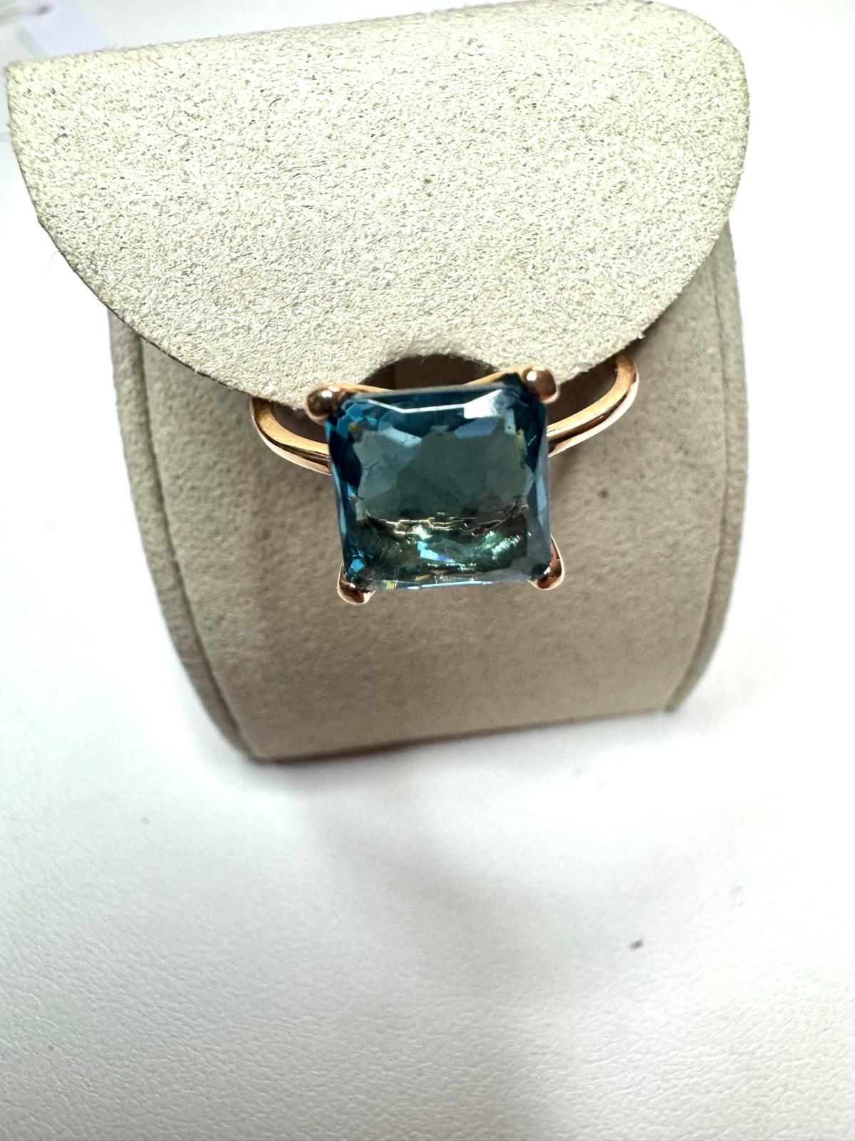 Bague neuve
Or jaune 18 carats 750/°°°
Avec une topaze
Poids : 2.25 grammes
Prix de vente : 650.00 €