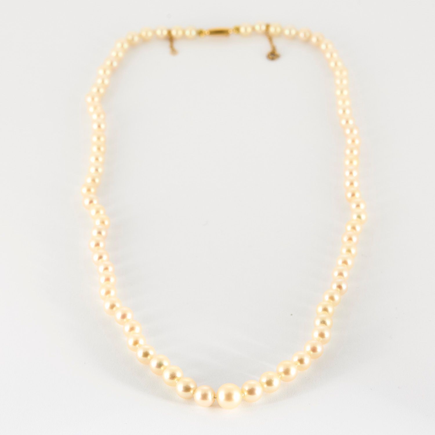 Collier perles de seconde main
Collier type CHOKER
Avec perles de culture
Diamètre des perles 6.2 mm
Avec fermoir olive à cliquet or jaune 18 carats 750/°°°
Longueur 50 cm
Prix de vente : 750.00 €
Prix remisé : 600.00 €
2274266