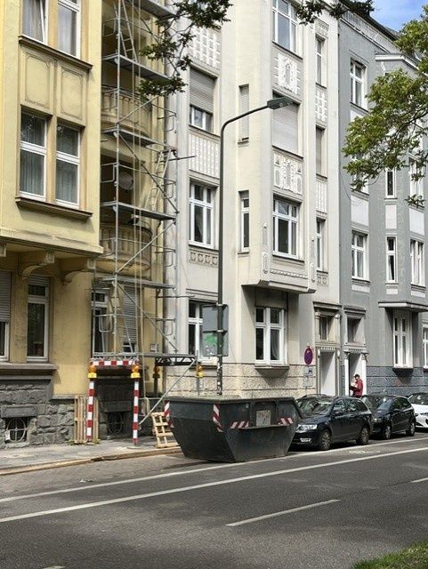 Containerdienst Düsseldorf Kleverstraße Containerdienst Duesseldorf Klever Straße Fassadenrenovierung