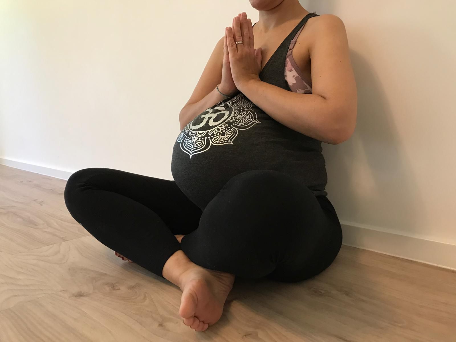 Yoga für Schwangere by Nicole Mende