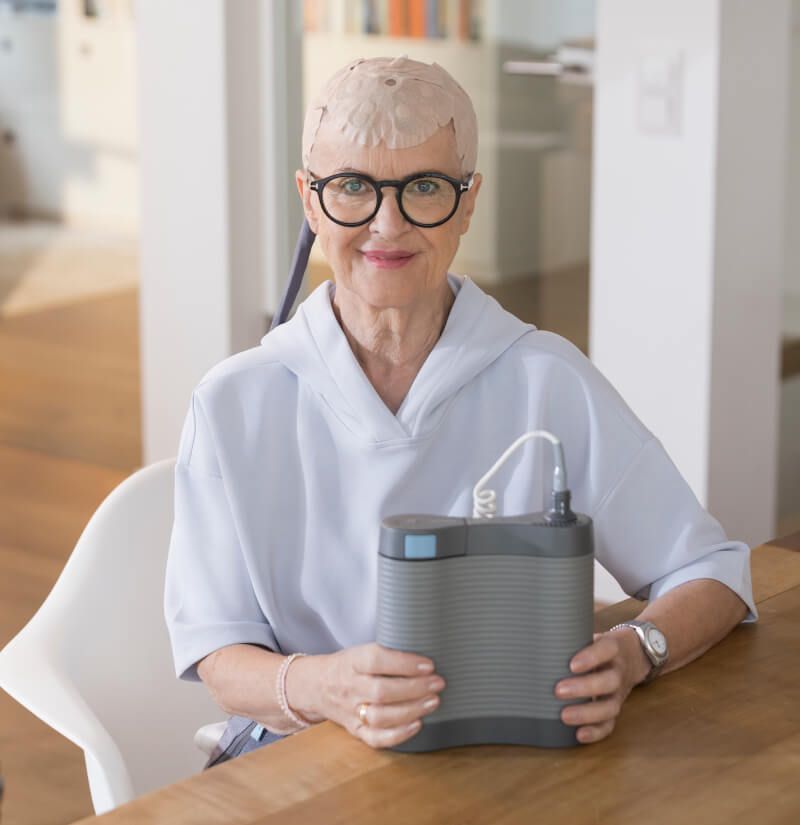 Dezentes Make-up für Fotoproduktion eines medizinischen Therapiegeräts