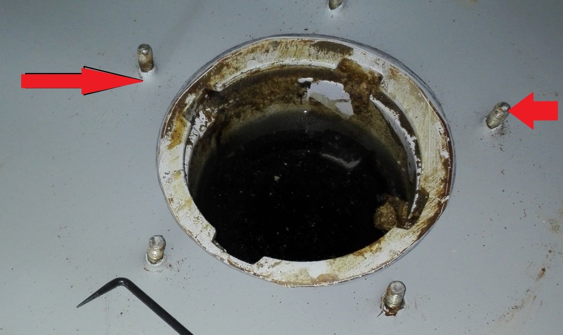 Fehlerhafter Einbau eines Los-/Festflanschgullys Fehlerhafter Einbau eines Los-/Festflanschgullys