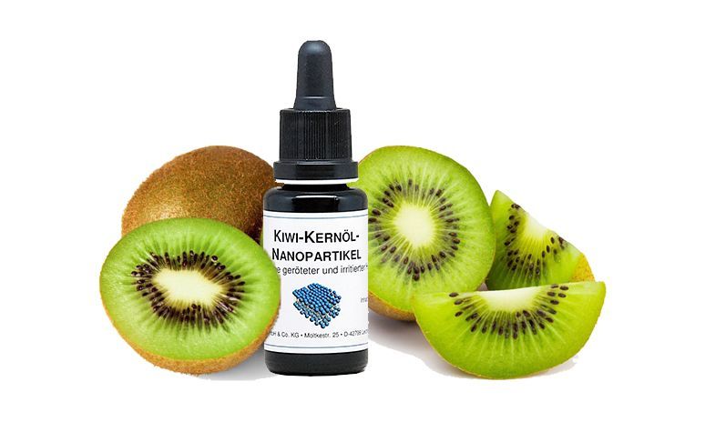 Das goldgelbe Öl wird durch Kaltpressung aus den winzigen schwarzen Kernen der Kiwifrucht gewonnen. Daher handelt es sich um ein sehr seltenes und kostbares Öl. Omega-3-Fettsäuren zeichnen bei topischer Applikation durch ein hohes antiinflammatorisches Potenzial aus. Kiwi-Kernöl wird zur Beruhigung, Pflege und unterstützenden Prävention geröteter und irritierter Haut eingesetzt. Kiwi-Kernöl
