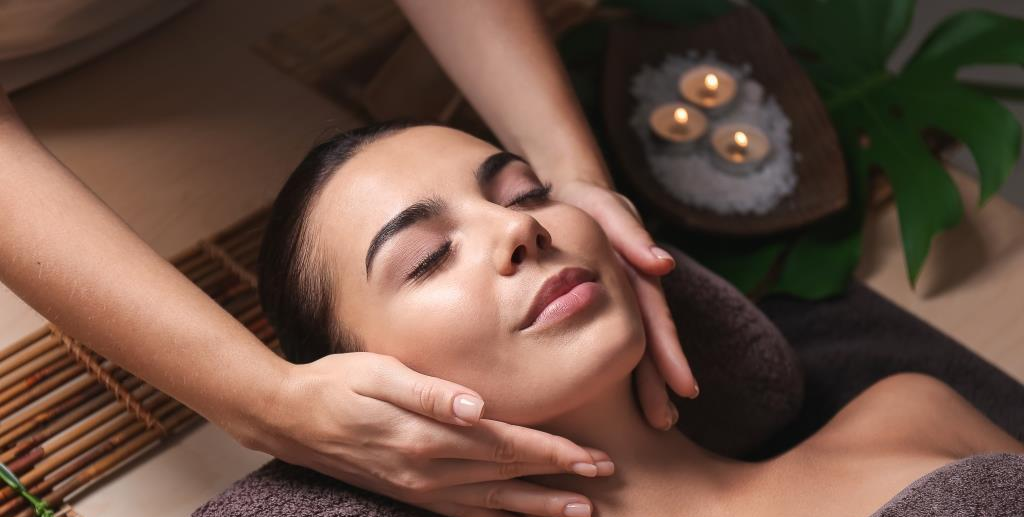 Gesichtsbehandlungen Larysa Eggers