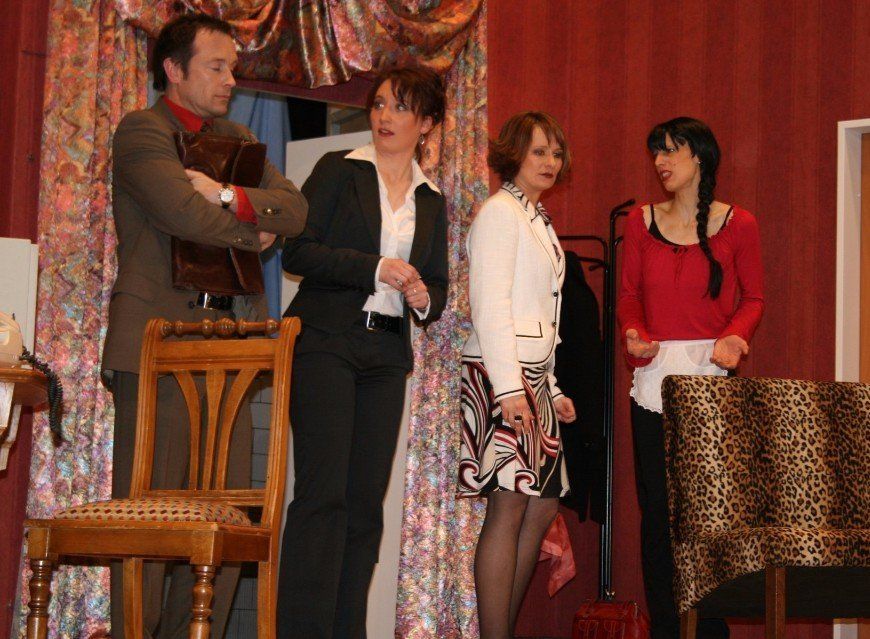 Sprung vom Balkon: Konnex-Szenen 2009 Die Balkonszene, das Konnex-Theater 2009