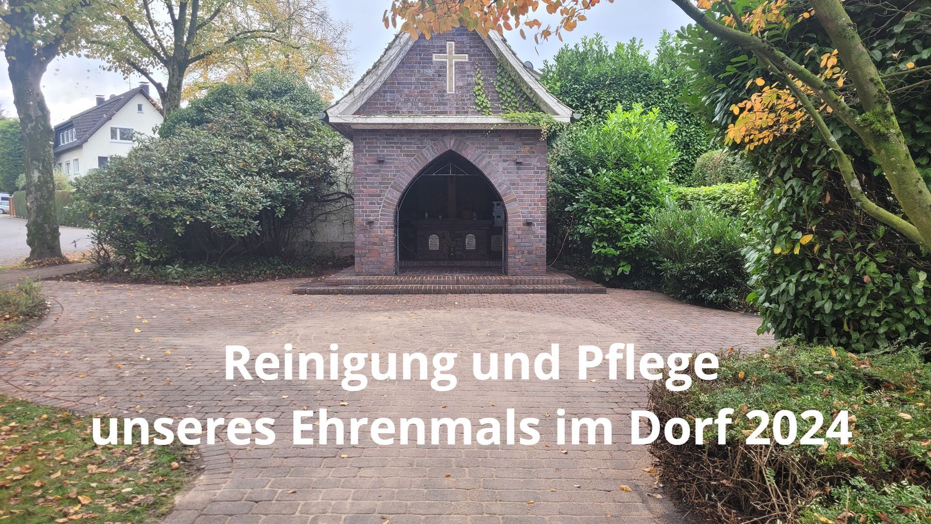 Galerie - Reinigung Ehrenmal 2024 Galerie - Reinigung Ehrenmal 2024