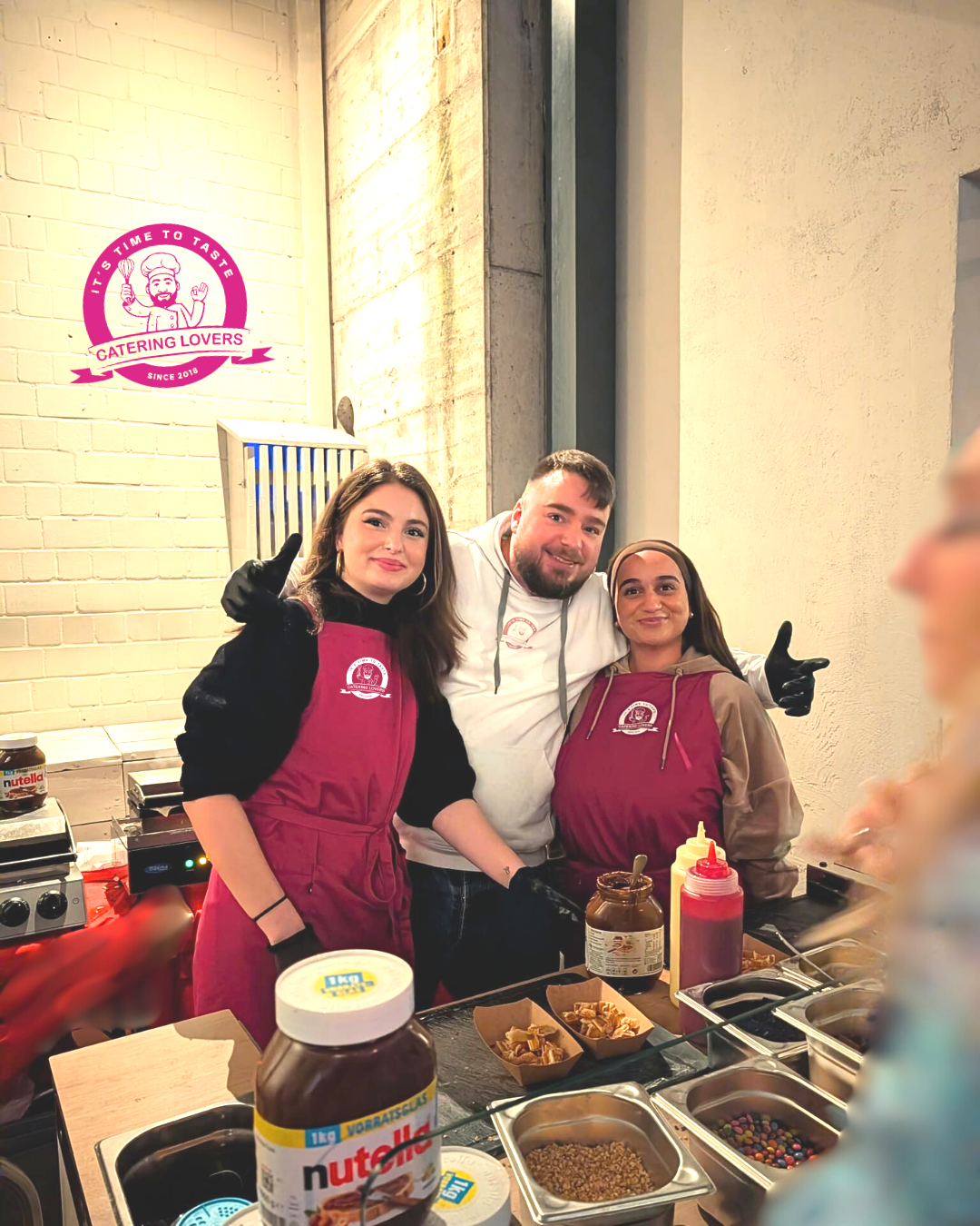 Junges Team mit Spaß und Qualität beim Waffel-Catering