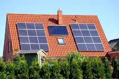 Angebote für Solaranlagen auf fingreeen.de finden.