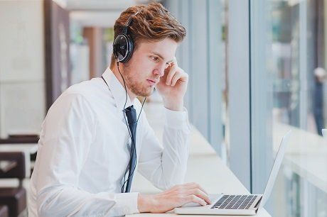 Online support using desktop sharing Online learning