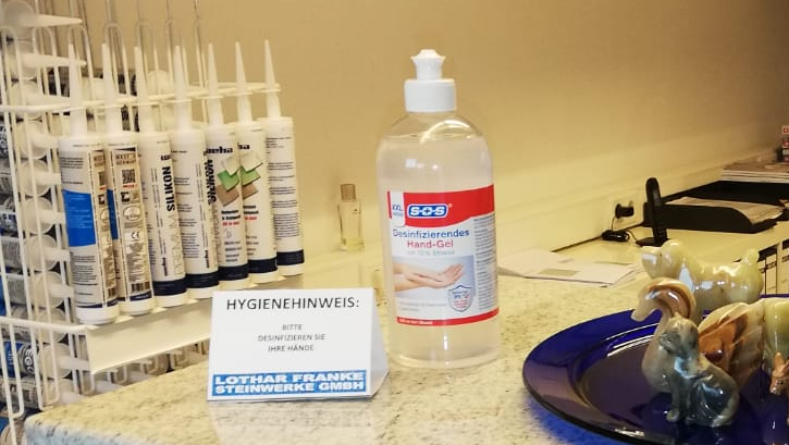 Hygienehinweis: Mund-Nasen-Schutz Hygienehinweis: Mund-Nasen-Schutz