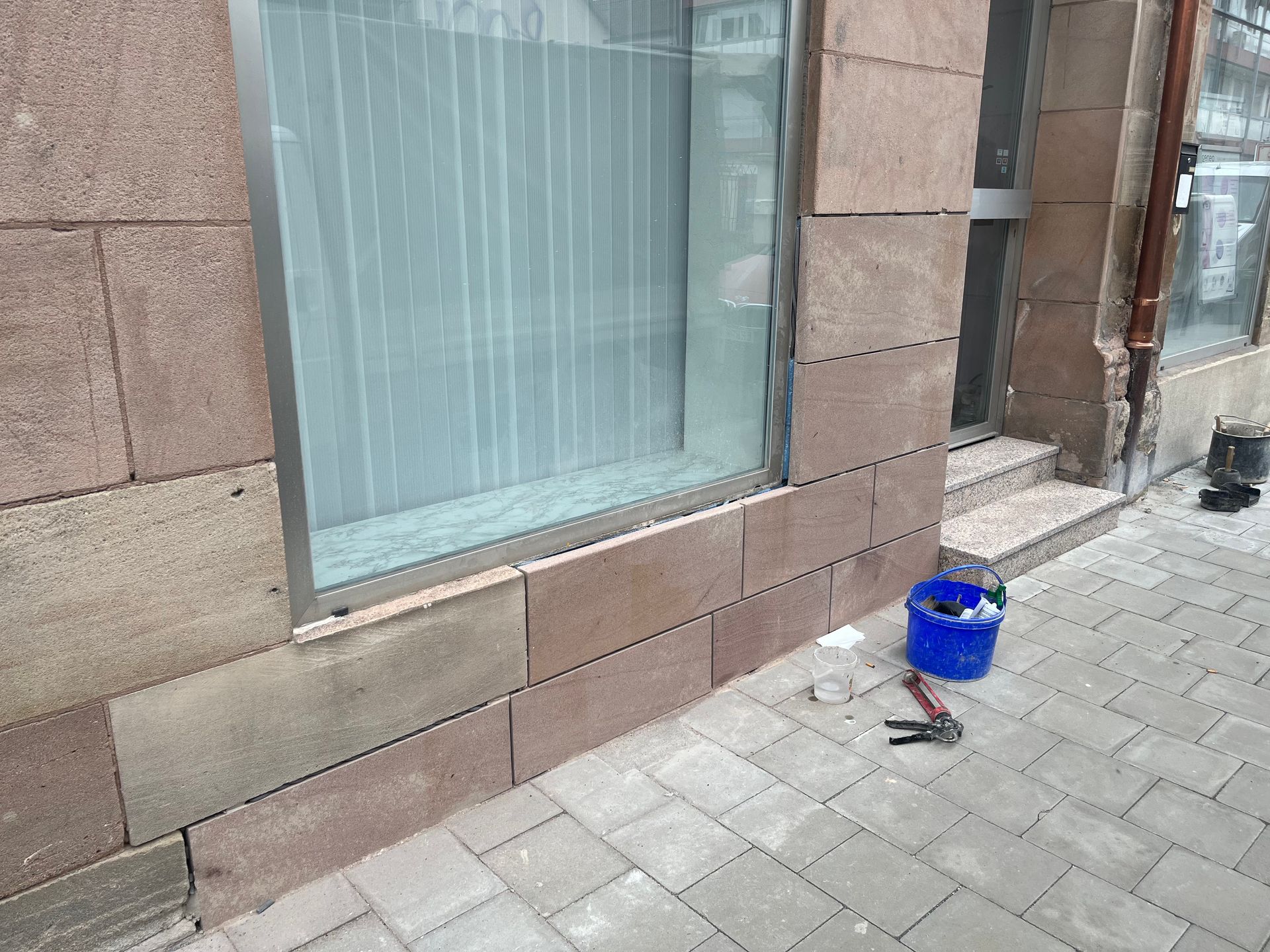 Fassade aus Olsbrücker Sandstein Fassade aus Olsbrücker Sandstein