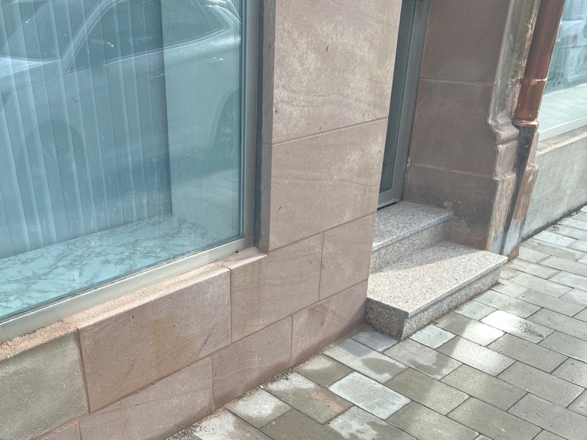 Sandsteinfassade aus Olsbrücker Sandstein - Nachher