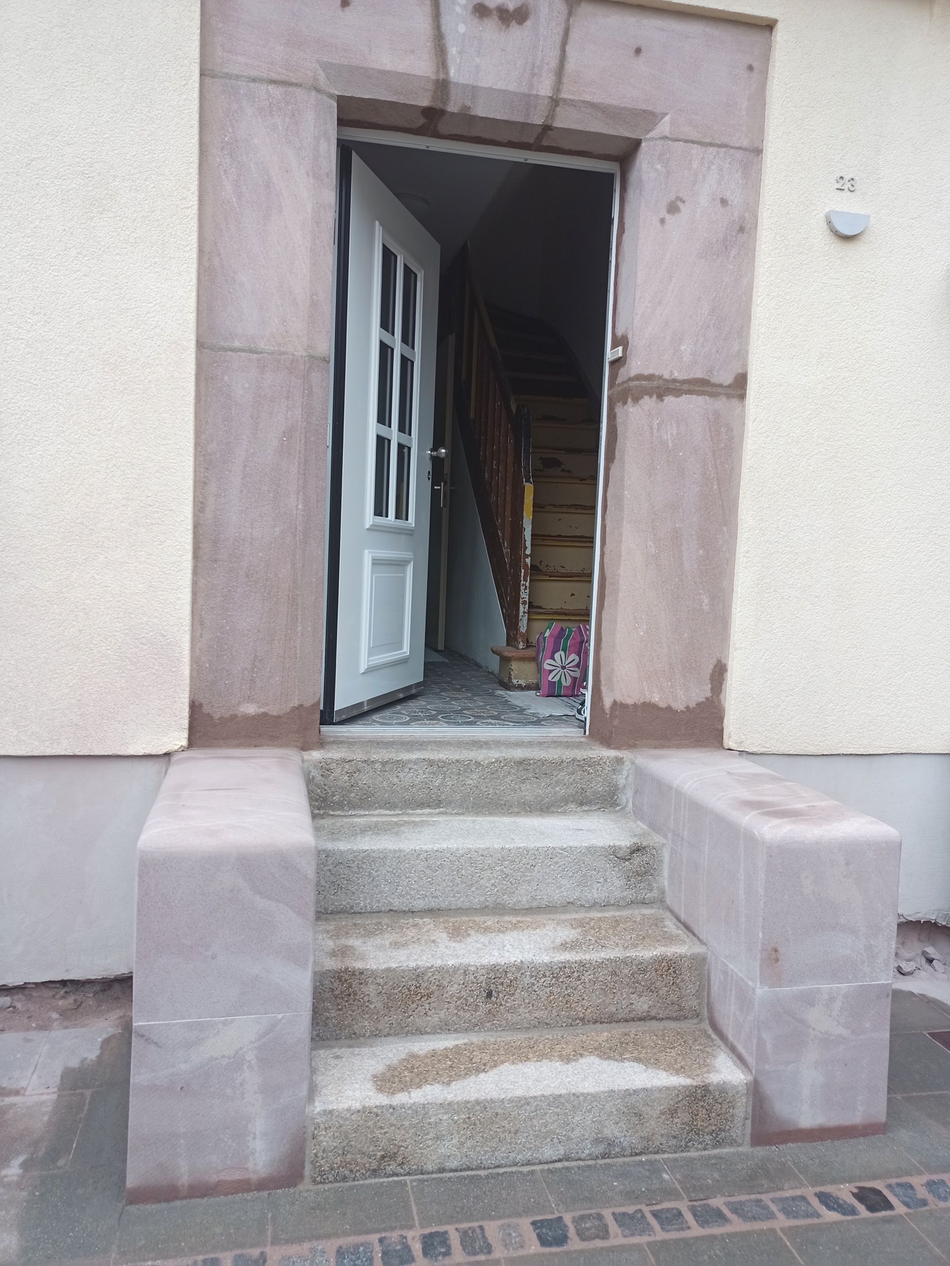 Fassade aus Olsbrücker Sandstein Fassade aus Olsbrücker Sandstein