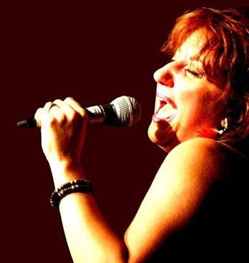 Cécile Solin Strasbourg Chanteuse Sängerin Gunnar Sommer Manuel Fast Saxophon Klavier Piano Duo Jazz Pop Kehl Rastatt Karlsruhe Offenburg Gala Diner Konzert ADCDE