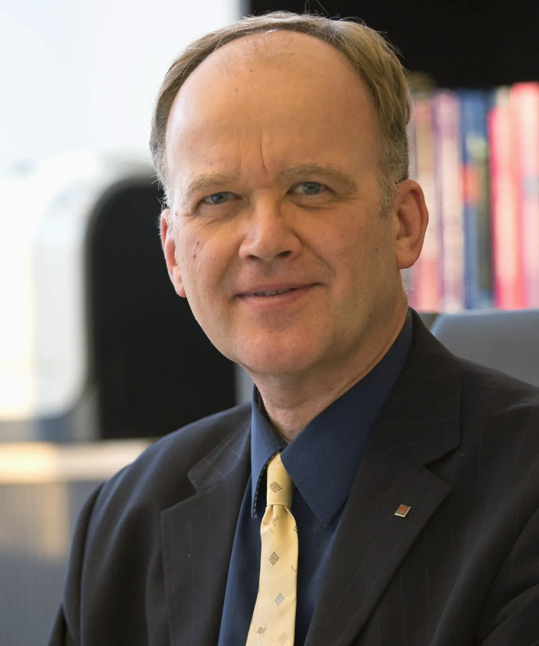 Das Foto zeigt ein Portrait von Professor Bergmann.