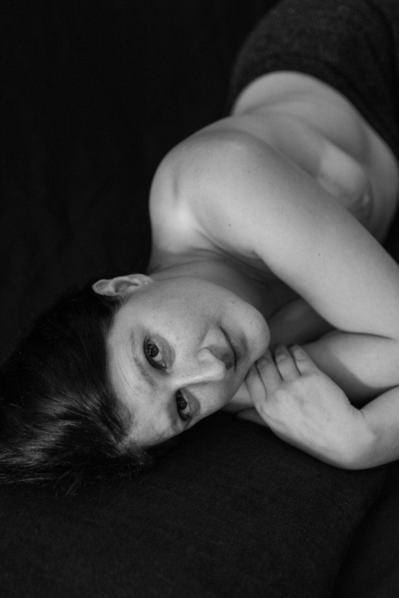 SCARS-CICATRICES BARCELONA CLAUDIA QUINTANA DOCUMENTARY PHOTOGRAPHY. IEFC NOISE PHOTO. ROSER BREAST CANCER