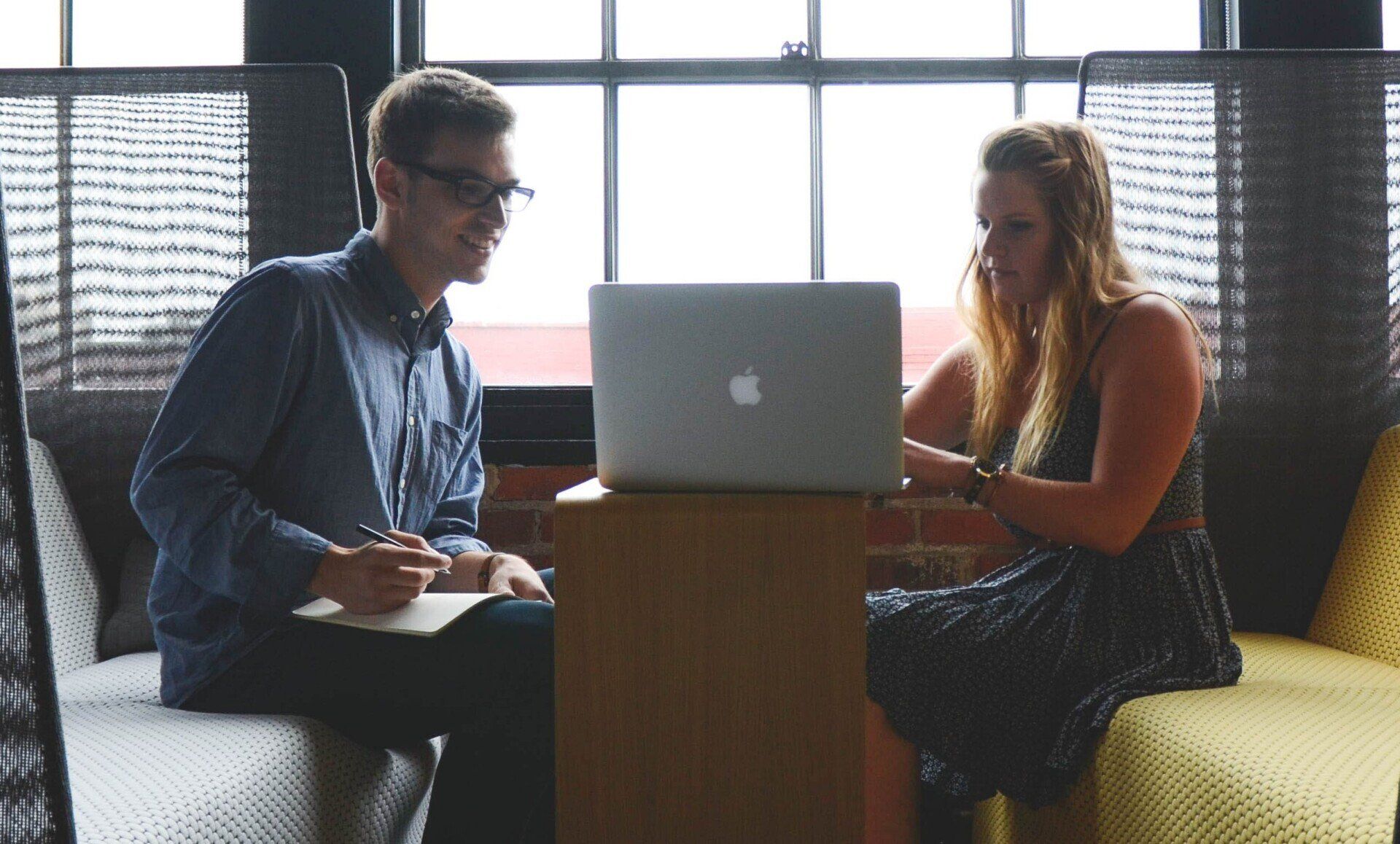 web designer and client in a one on one website consultation