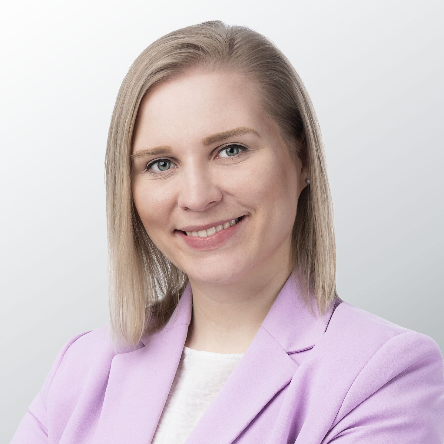 Regina Hahn, CEO, Produktfotografin Regina Hahn CEO Produktfotografin Geschaeftsfuehrerin Mondelli Studio