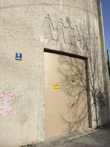 Ein Foto eines Teils der Mauer vom Grünwalder Stadion