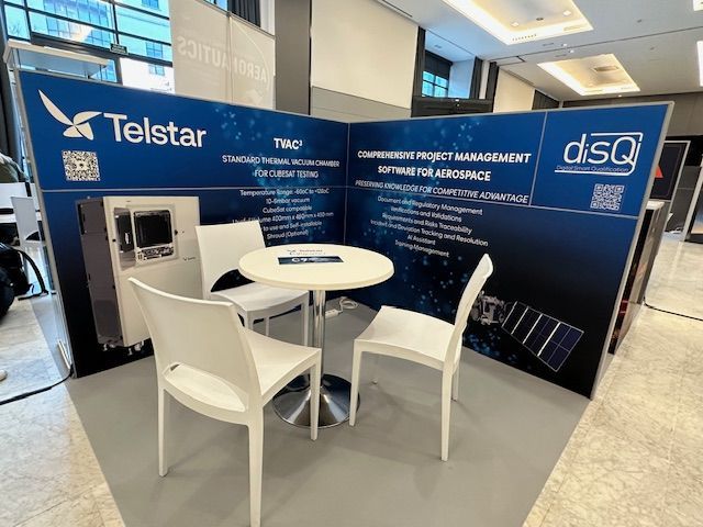 Stands boxes con mobiliario en marbella