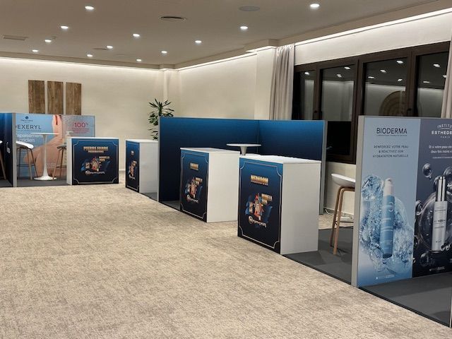 stands de altura reducida para alquiler y montaje en malaga