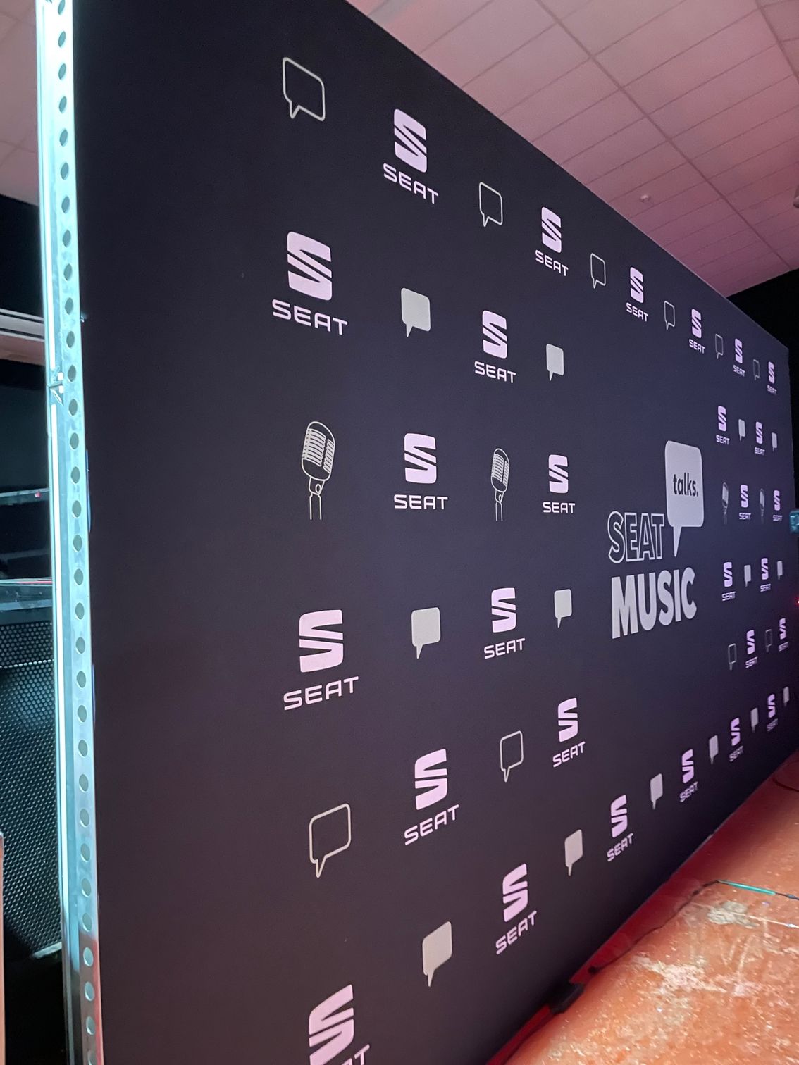 Photocall textil tensado sin arrugas visibles en Malaga