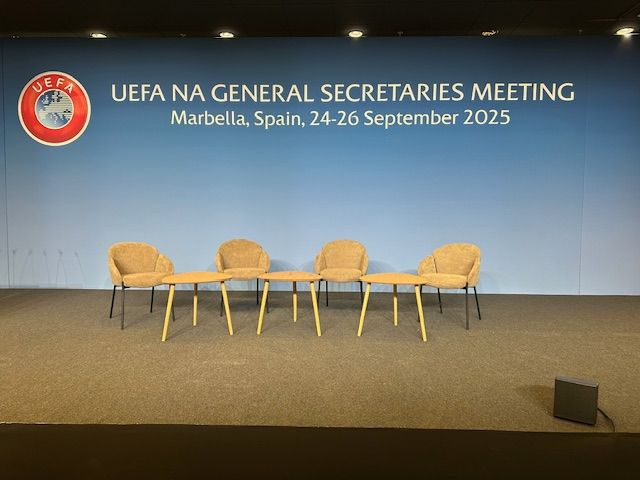 Alquiler mobiliario para escenario en malaga