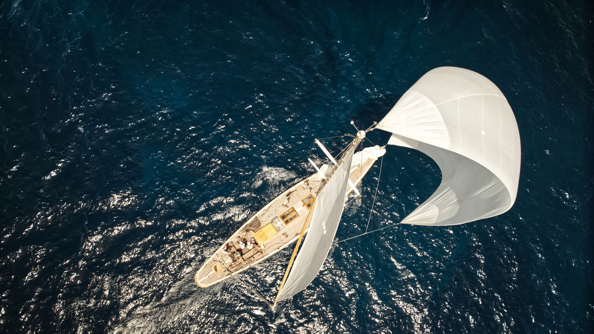 Eileen 1938 Corsica classic yachting drone insulairdrone corse droniste