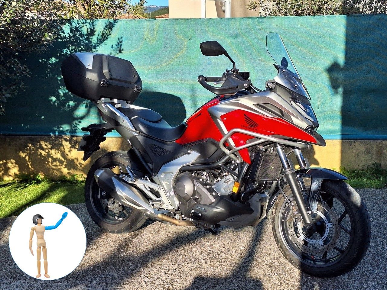 Voir les détails de l'annonce...