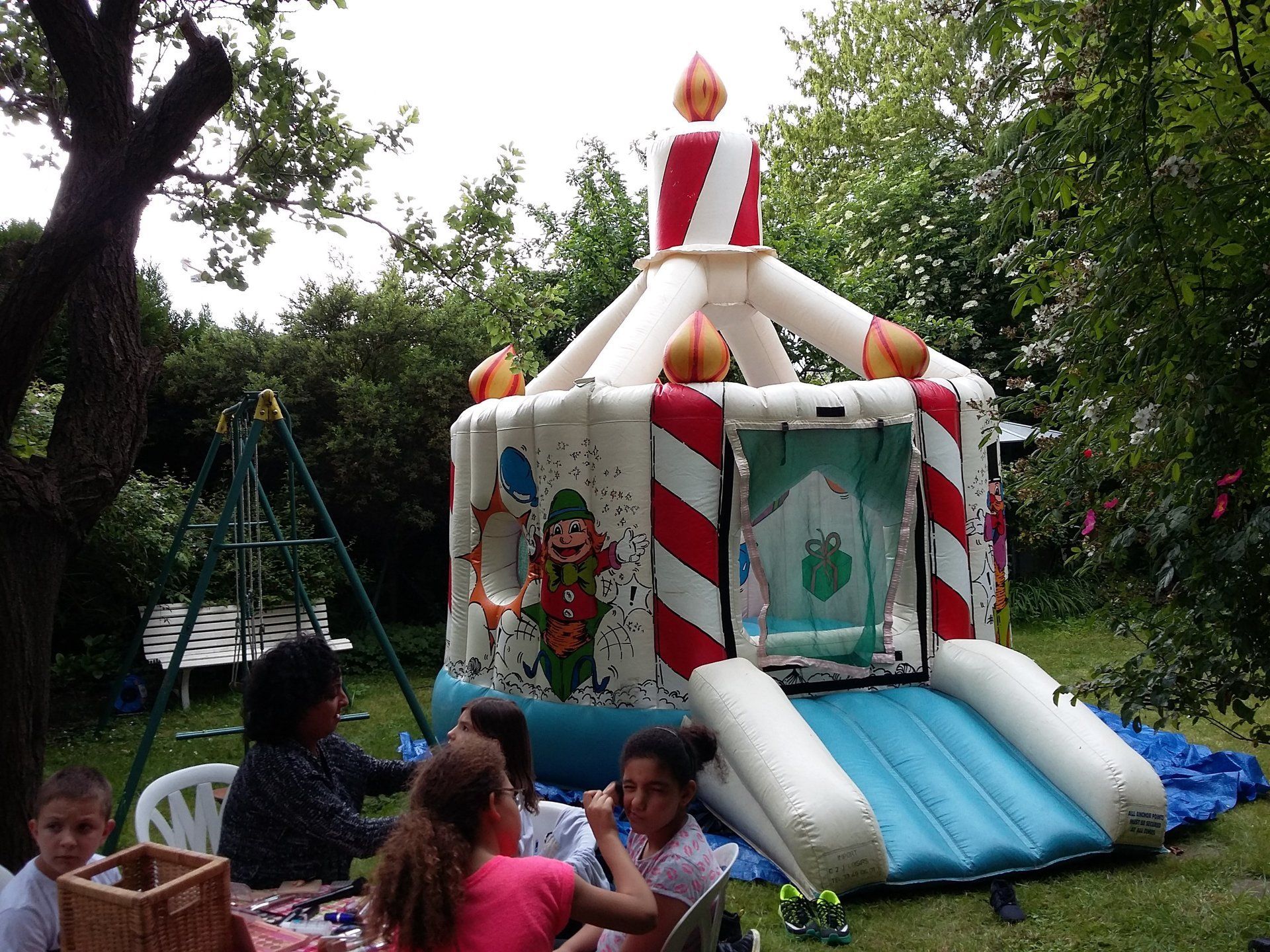 Location chateau structure gonflable 77, 78, 91, 92, 93, 94, 95, paris